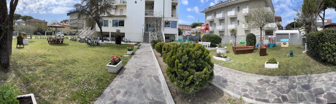 Hotel Amedea Cervia Dış mekan fotoğraf